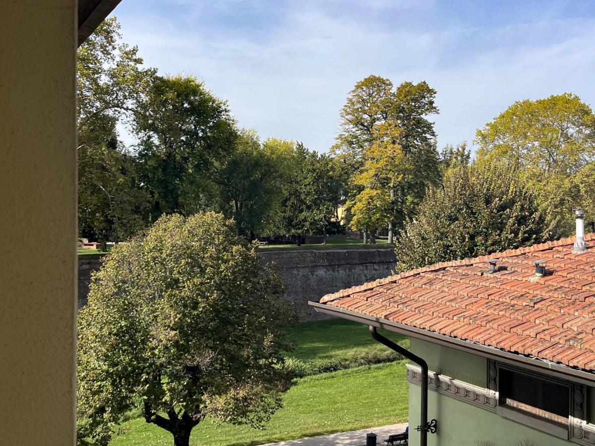 דירות Mura Di Lucca Elegant Penthouse With Balcony מראה חיצוני תמונה